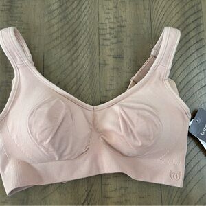 Bravado Soft nude neutral, sculpting exercise everyday Seamless Bra NWT size S